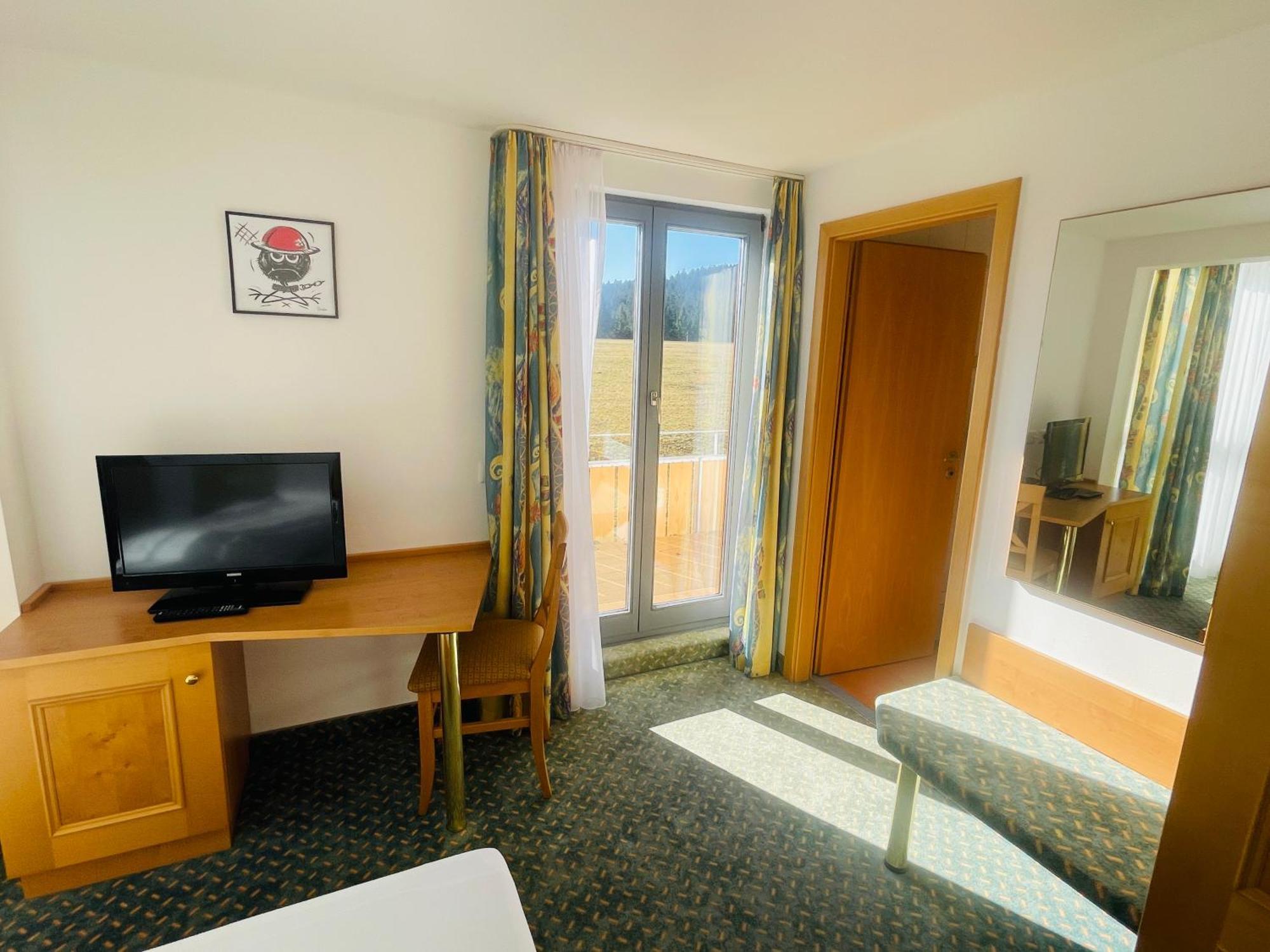 פרוידנשטאדט Landhotel Karin מראה חיצוני תמונה