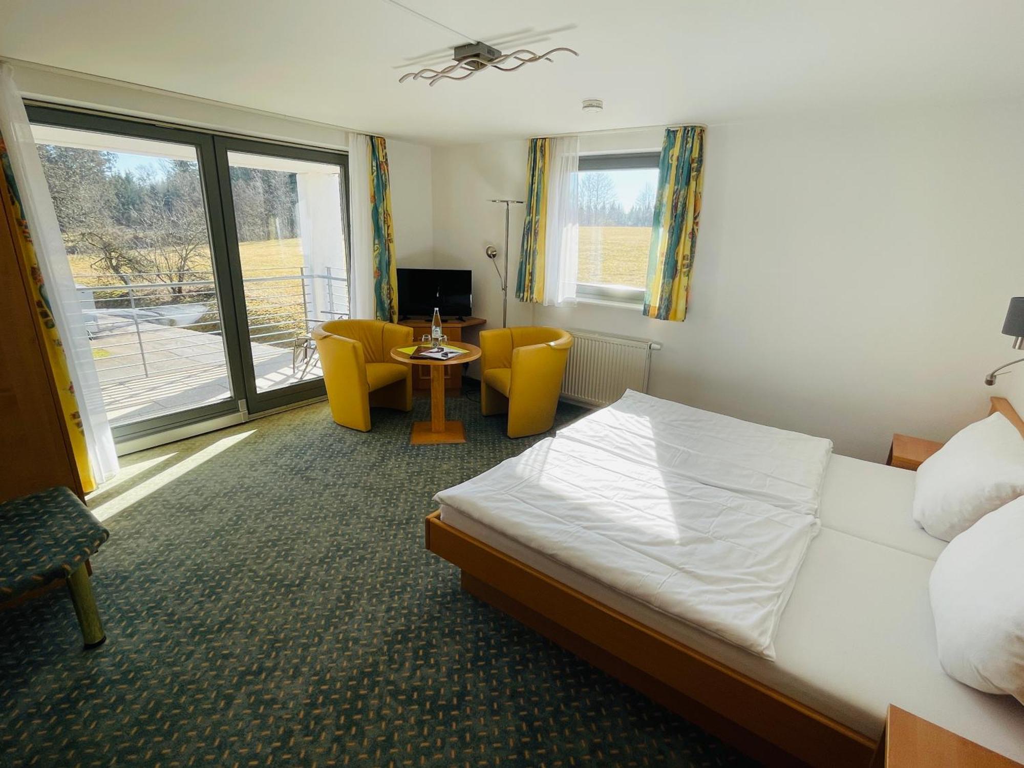 פרוידנשטאדט Landhotel Karin מראה חיצוני תמונה